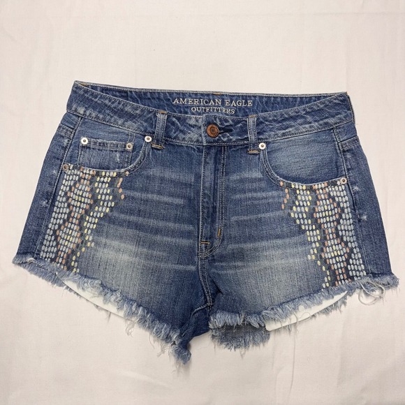 American‎ Eagle Hi-Rise Festival Denim Shorts Frayed Hem Embellished Size 10 - Picture 1 of 6